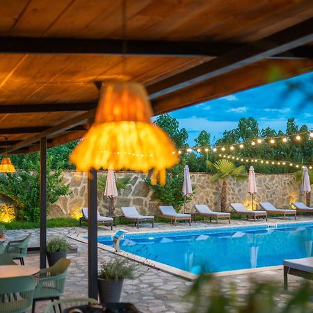 Vineyard Hotel & Winery Napareuli エクステリア 写真