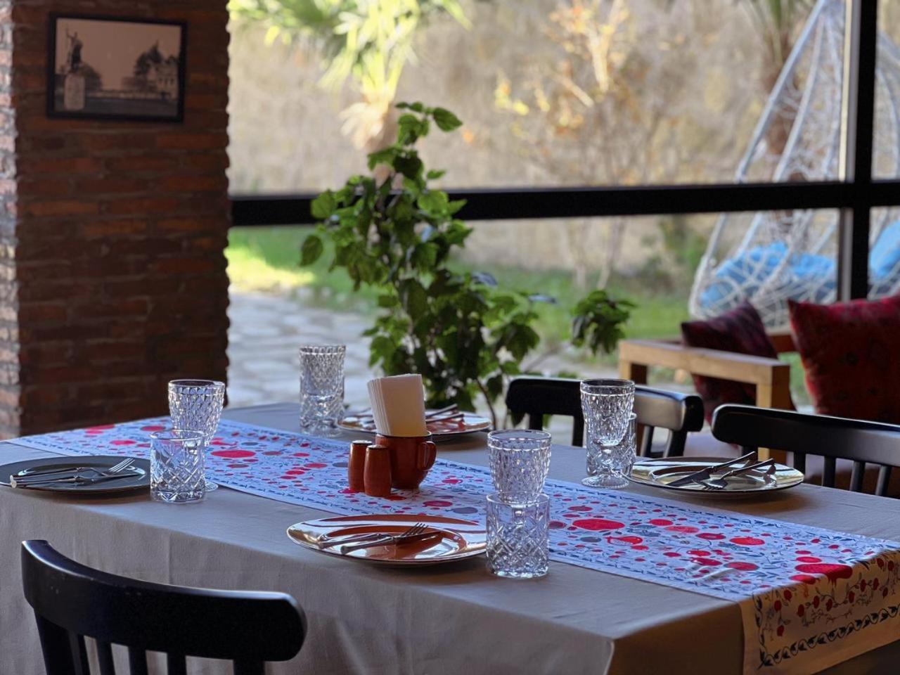 Vineyard Hotel & Winery Napareuli エクステリア 写真