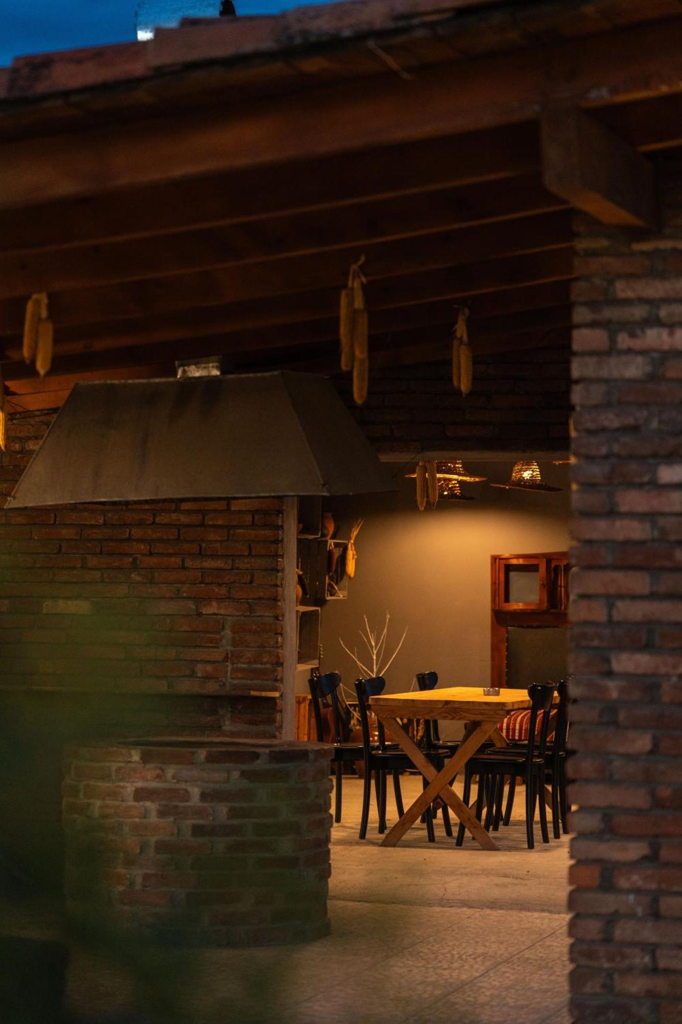 Vineyard Hotel & Winery Napareuli エクステリア 写真