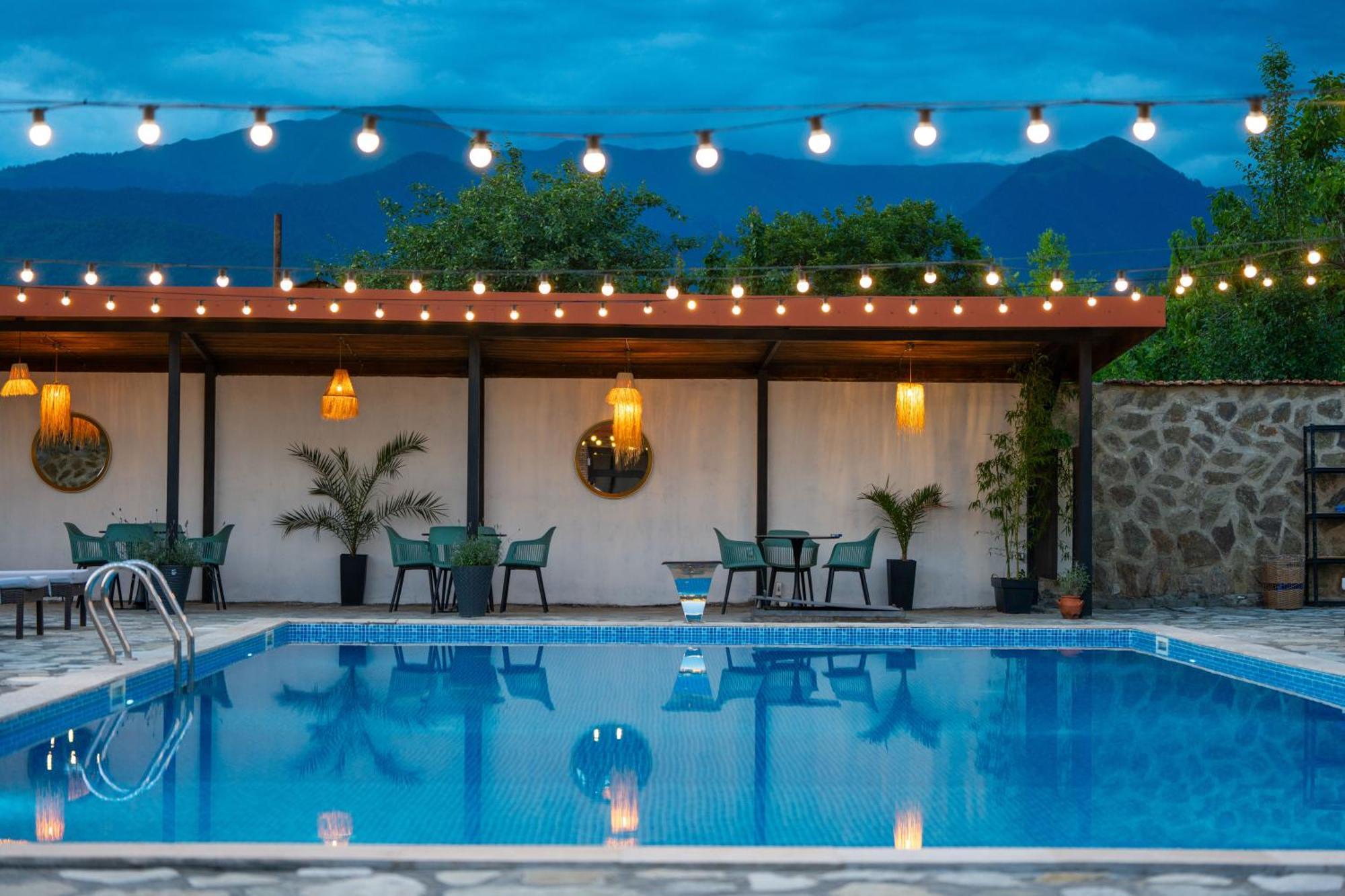 Vineyard Hotel & Winery Napareuli エクステリア 写真