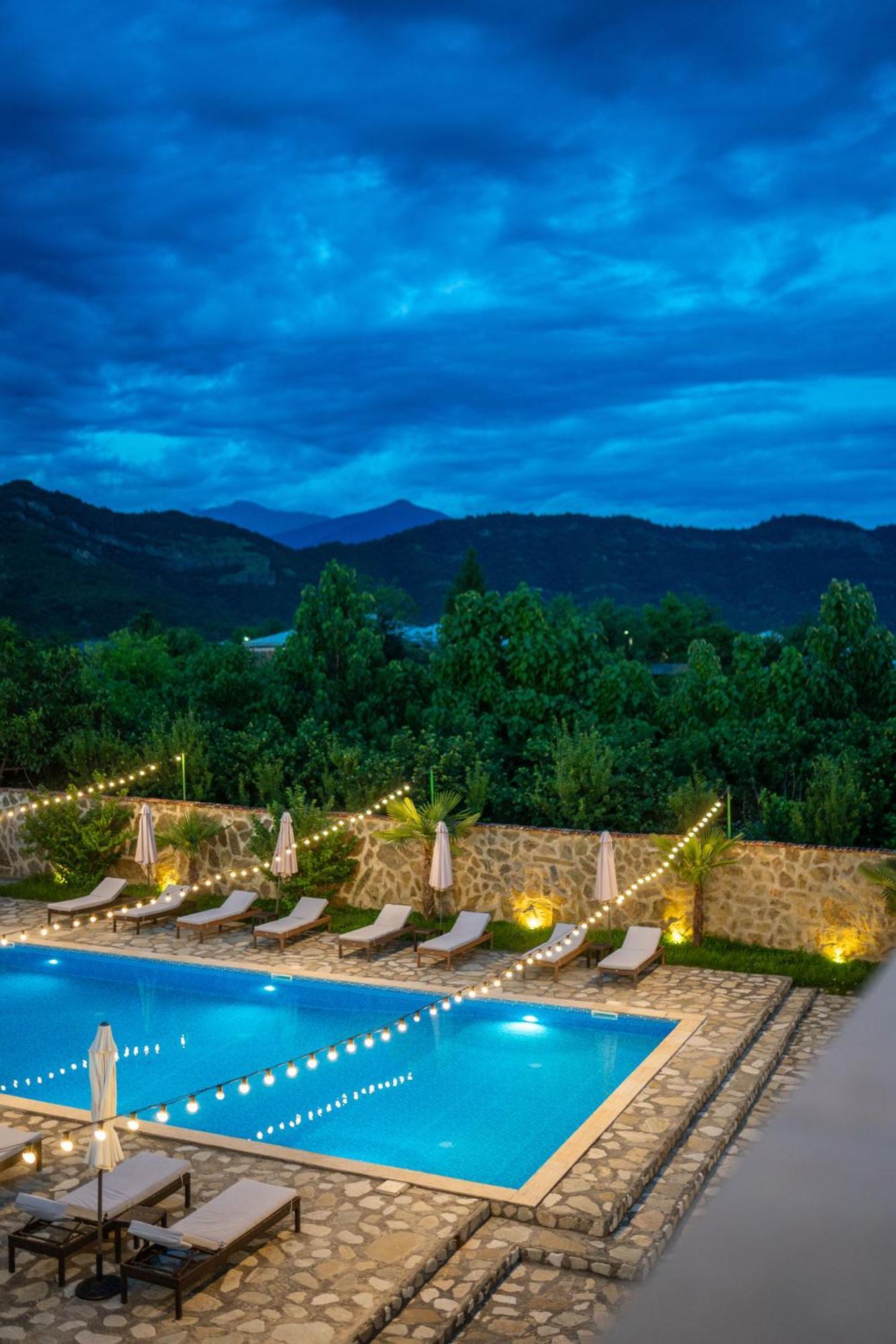 Vineyard Hotel & Winery Napareuli エクステリア 写真