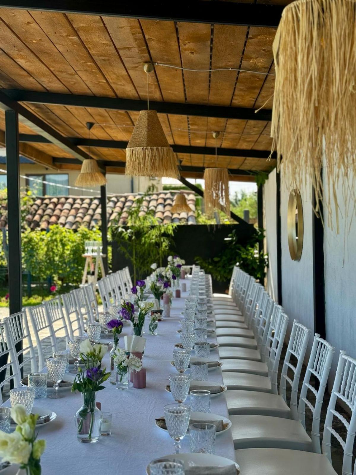 Vineyard Hotel & Winery Napareuli エクステリア 写真